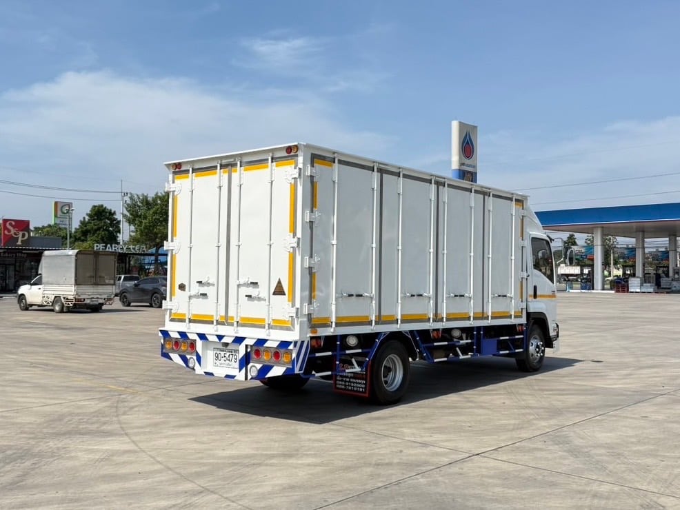 เข้าใหม่❗️ไมล์ 65,510 กิโล❗️ISUZU NEW FRR 210 แรง  ตู้เเห้ง 10 บาน