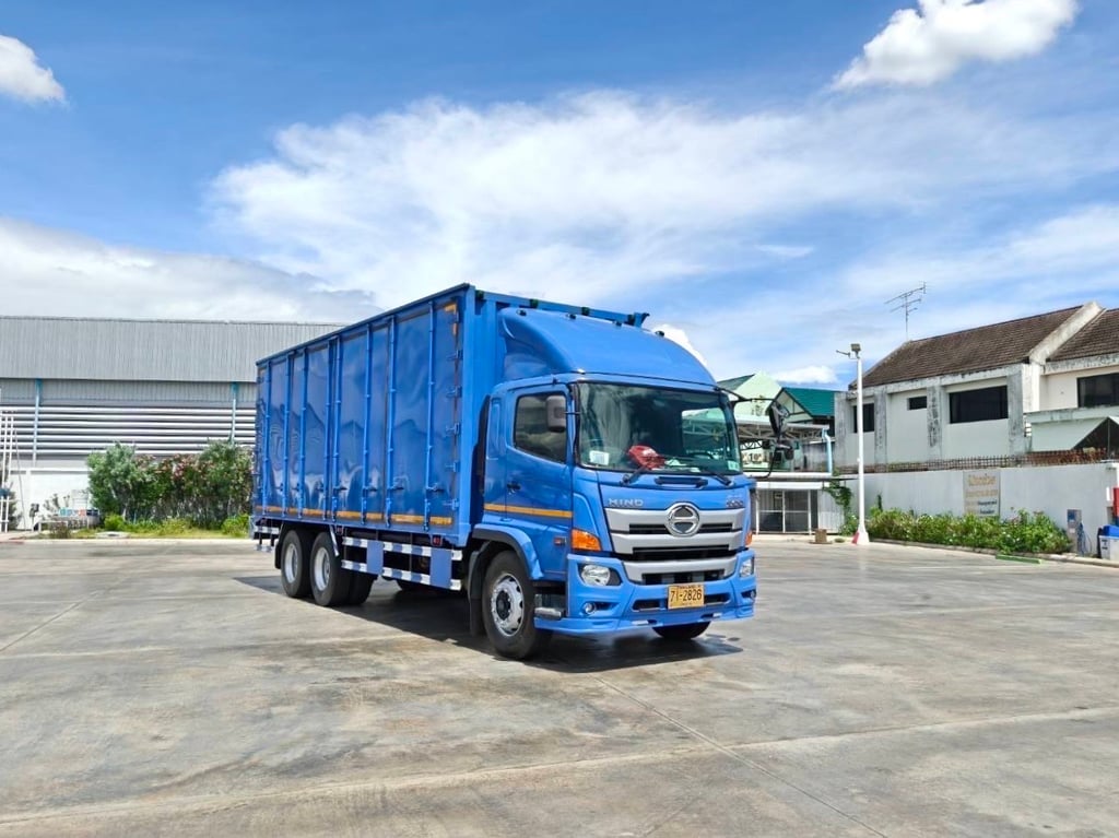 VICTOR HINO FL8J 260 แรง ปี 2563 ตู้แห้ง 10 บาน VICTOR HINO FL8J 260 แรง ปี 2563 ตู้แห้ง 10 บาน