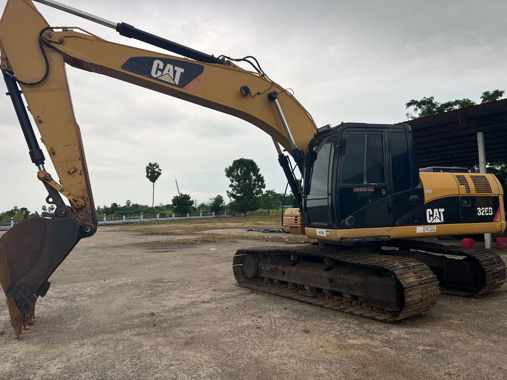CATERPILLAR 320D กระบอกดำ เครื่องปั้มดี ตัวเดียไม่ดัง รถ?