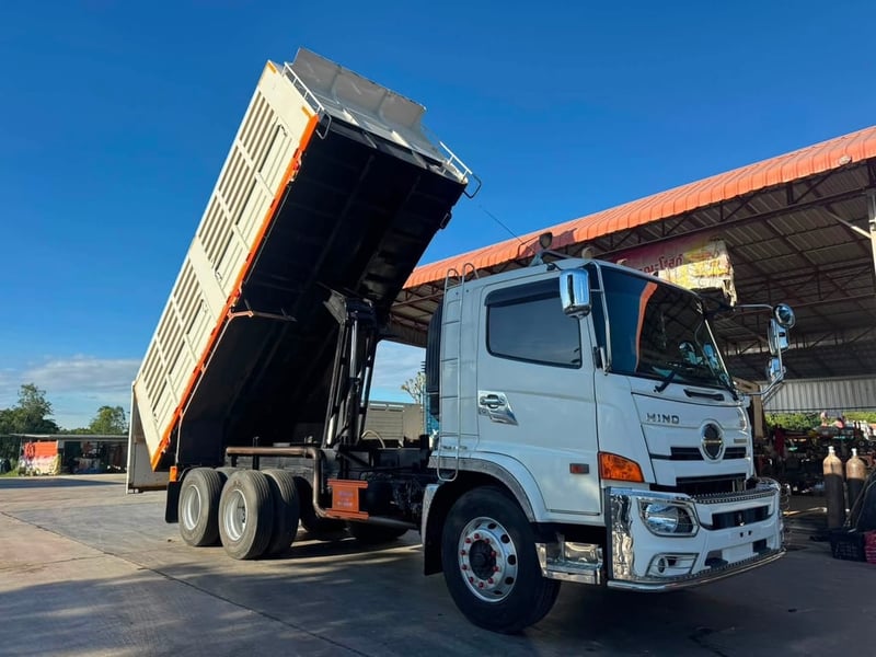HINO FM8J 260 ไมล์ 117,961 กิโล ดั้มพ์หินทราย ปี 2566