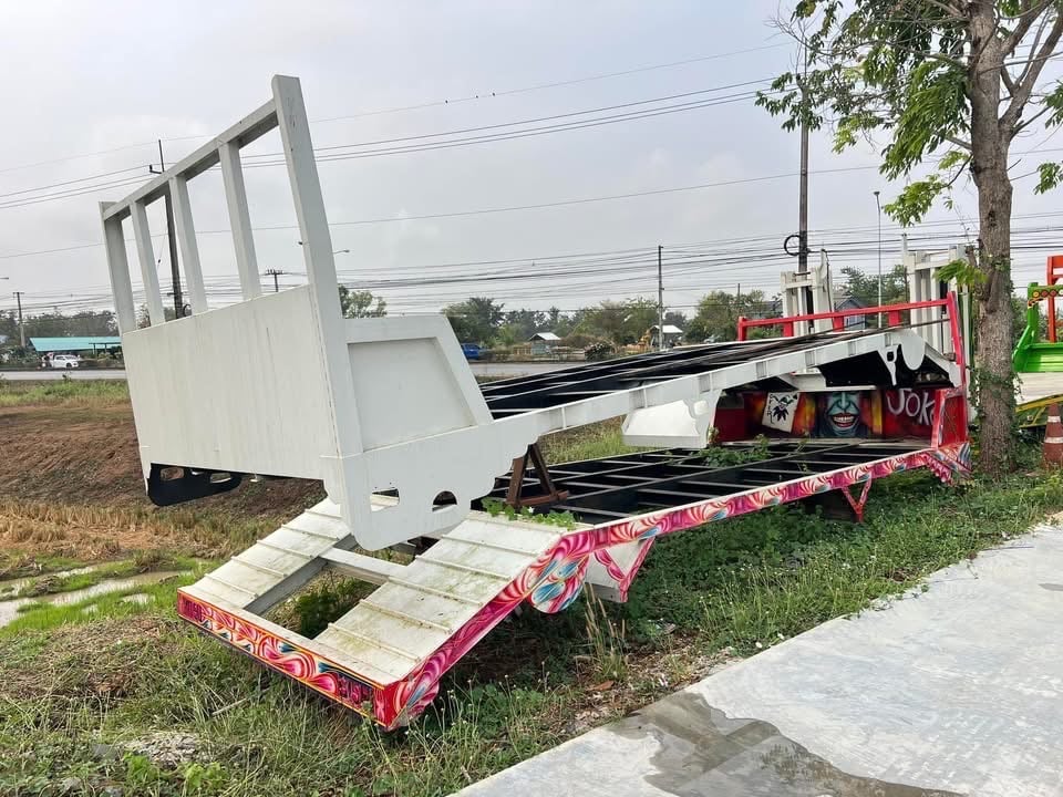 ขาย ถาดหางปลา ( หางต่อใหม่ ) บรรทุกแม็คโคร ขาย ถาดหางปลา ( หางต่อใหม่ ) บรรทุกแม็คโคร