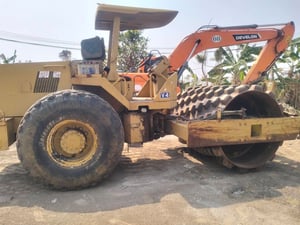 SAKAI SV 500 TF ขนาด 10 ตัน 2 เพลา SAKAI SV 500 TF ขนาด 10 ตัน 2 เพลา