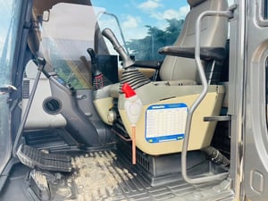 รถแบคโฮ PC130-8 บุมยาว 12 เมตรแท้โรงงาน เดิมๆ รถแบคโฮ PC130-8 บุมยาว 12 เมตรแท้โรงงาน เดิมๆ