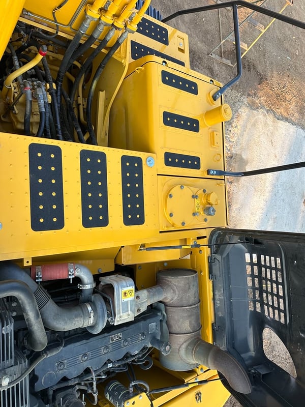 ไมล์ ชม 4,600❗️KOMATSU PC200-8MO PM 7000 ไมล์ ชม 4,600❗️KOMATSU PC200-8MO PM 7000