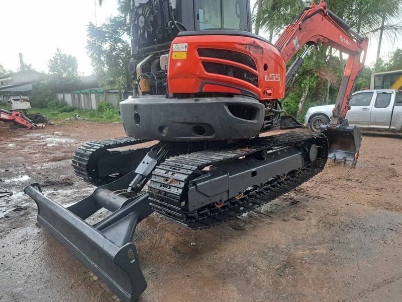 Kubota U55-6 เล่มทะเบียน ช่วงล่างเต็ม