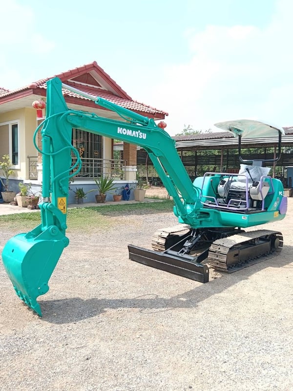 KOMATSU PC30-7 มีไลน์แย็ก 