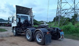 ISUZU FXZ 270แรงม้า รถบรรทุก 10ล้อ หัวลาก เฉพาะหัว ปี2002 เลขไมล์ 1 กม. ISUZU FXZ 270แรงม้า รถบรรทุก 10ล้อ หัวลาก เฉพาะหัว ปี2002 เลขไมล์ 1 กม.