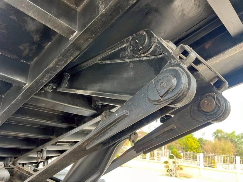 ISUZU FXZ 270 ยูโร 10ล้อดั้มพ์ กะบะสามมิตร