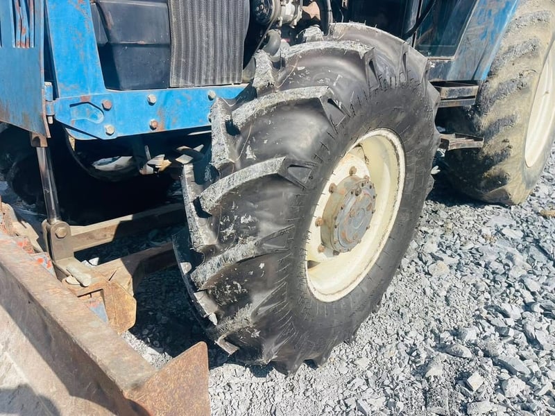 FORD 6640 นิวฮอร์แลนด์ 2 เพลา แอร์เย็น