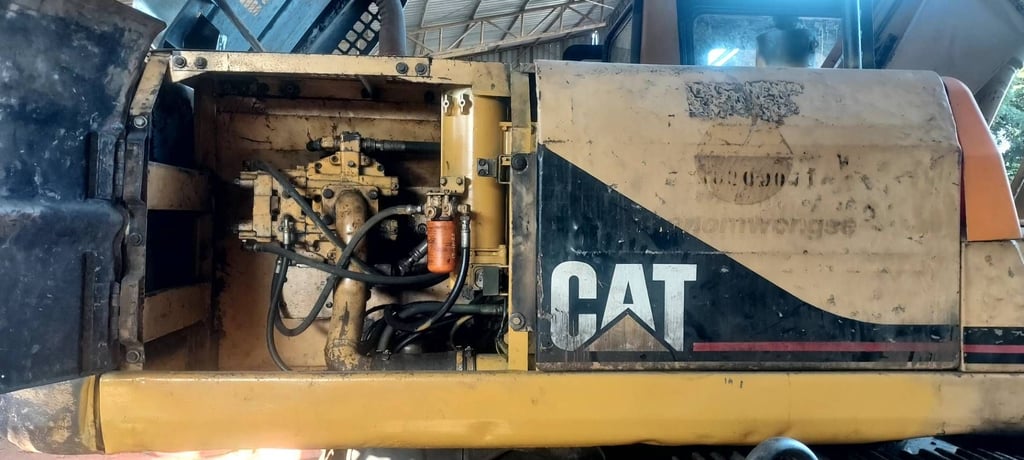 CATERPILLAR 320B ช่างล่างดี เครื่อง-ปั้มดี CATERPILLAR 320B ช่างล่างดี เครื่อง-ปั้มดี