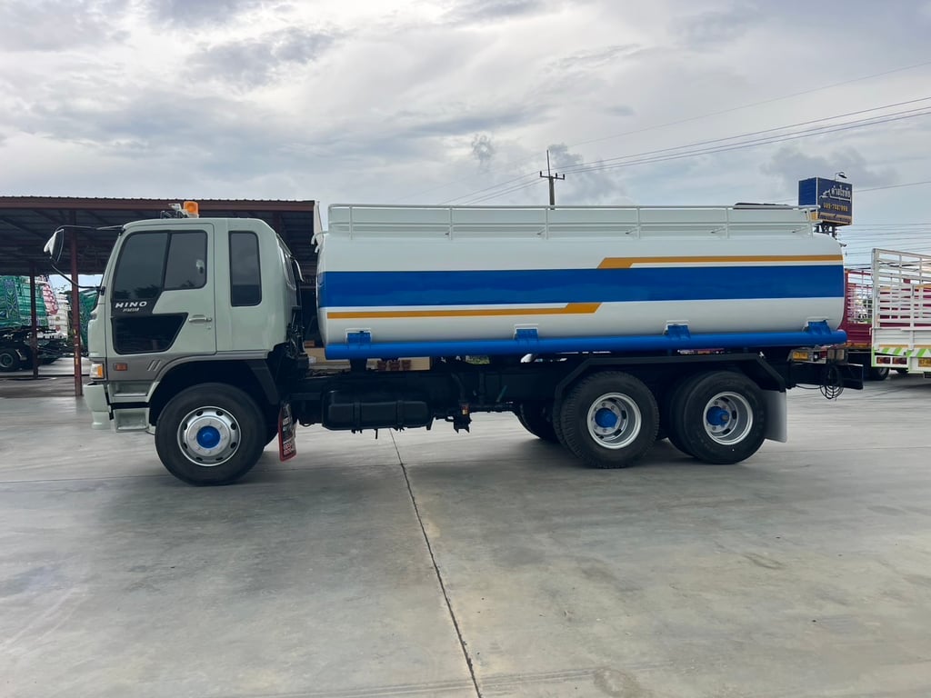 HINO FM1M 220 แรง บรรทุกนำ้  แท็งค์สวย ปี 2536