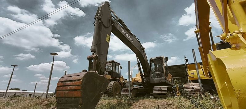 VOLVO EC210D ไมล์ ช.ม 93xx ระบบพร้อม VOLVO EC210D ไมล์ ช.ม 93xx ระบบพร้อม