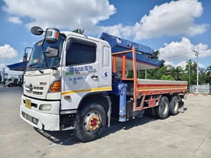 ติดเครน 5 ตัน สองเพลา HINO 380 4 ปอก 3 ชัก