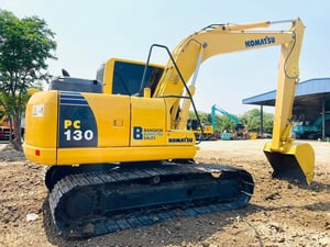 PC130-8 จอเหลือง กล้องหลัง  รถเดิมๆ เครื่องปั๊มแห้ง 