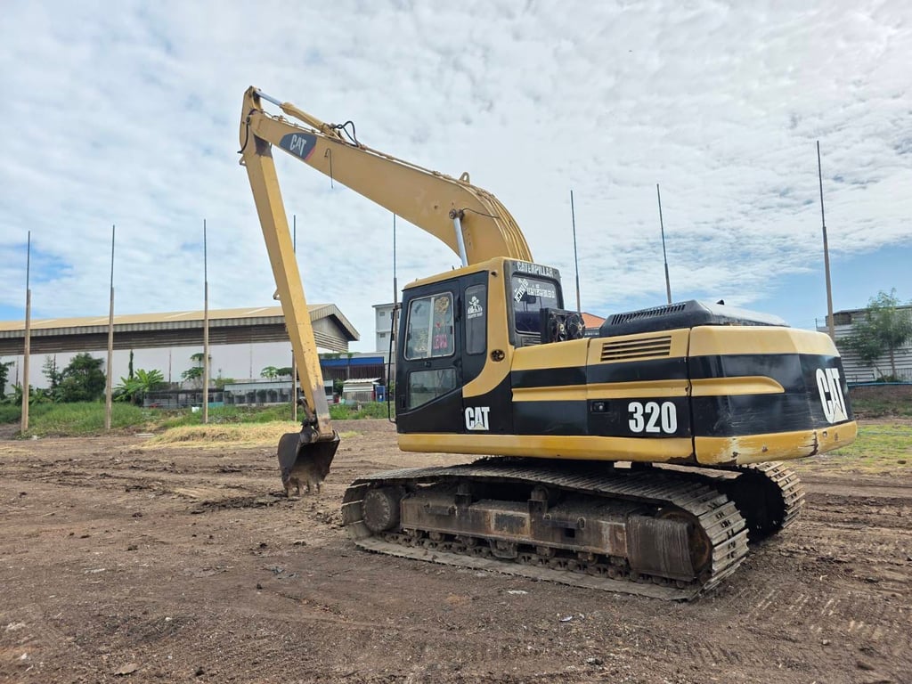 CAT320V2 บูมยาว 16 เมตร เล่มทะเบียน CAT320V2 บูมยาว 16 เมตร เล่มทะเบียน