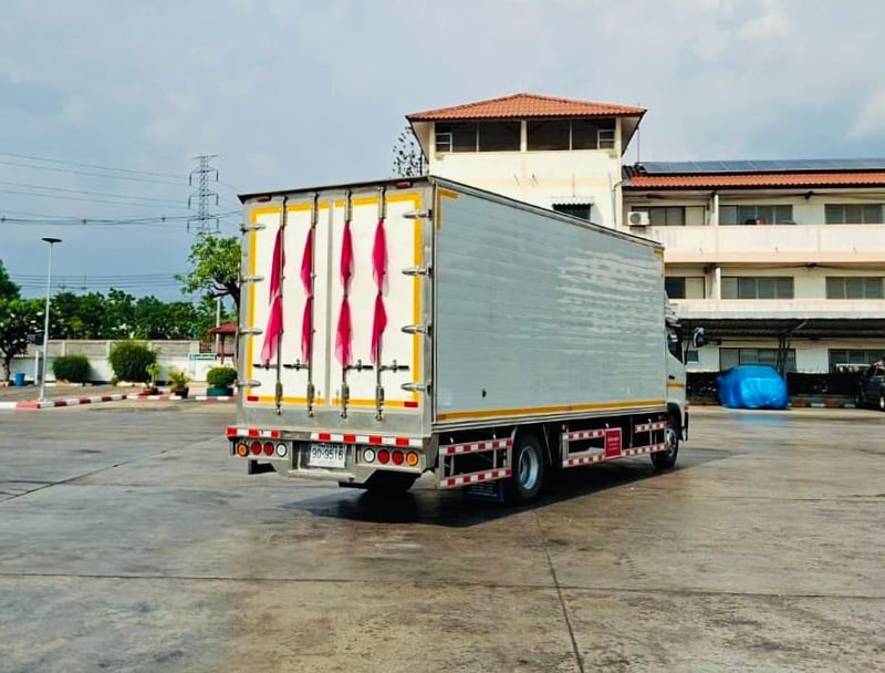 HINO NEW FC9J 210 แรง 6ล้อตู้เย็นลบ-10 