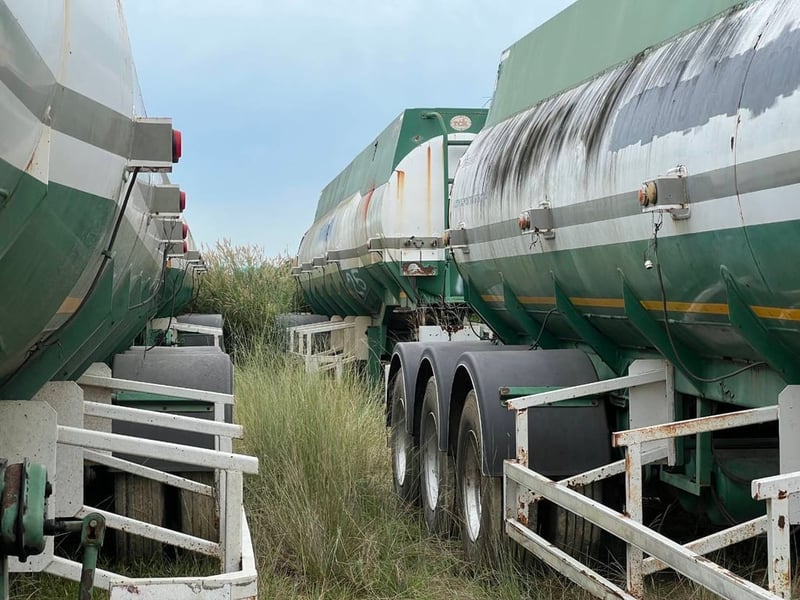 ขายด่วน หางแท็ง สามเพลา บรรทุกกากน้ำตาน 