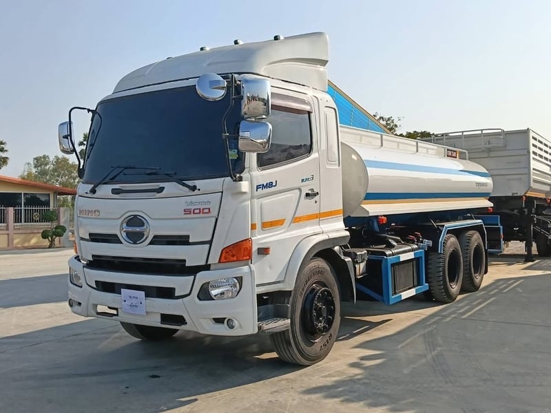 HINO FM8J 260 บรรทุกน้ำ