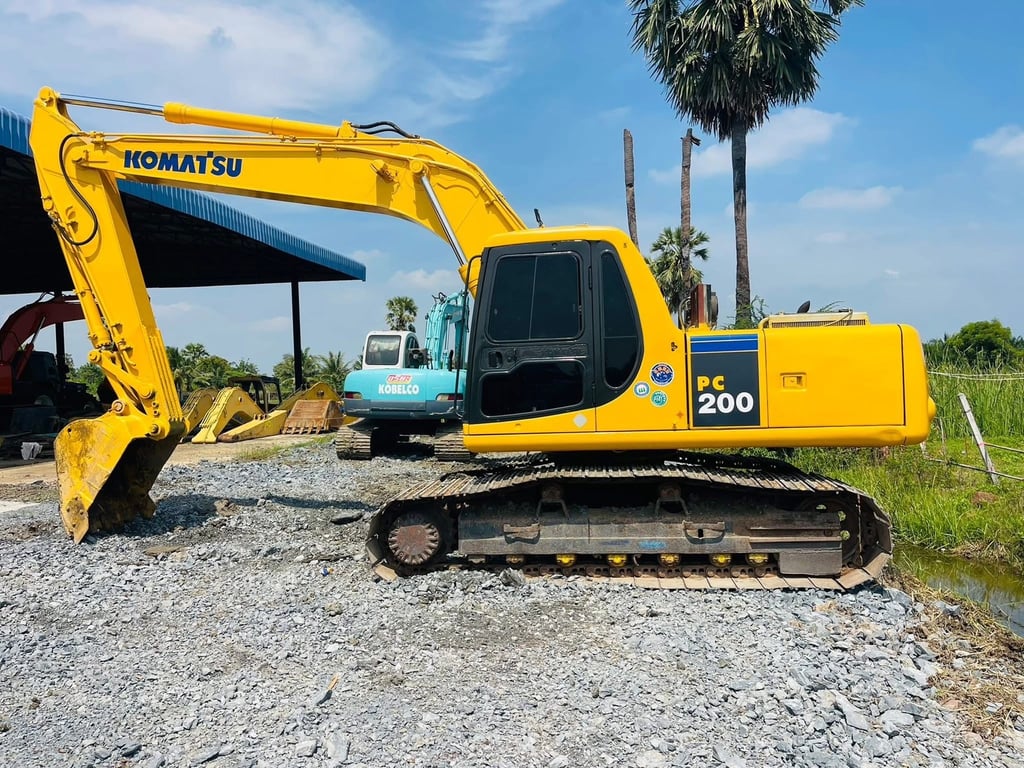 PC200-6 ไฟฟ้าครบ คันเร่งออโต้ พร้อมลายแย็ก  แอร์เย็น