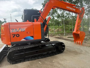 Hitachi ZX70-5G สนใจ. 088-9799578 ไมล์ 6700 Hitachi ZX70-5G สนใจ. 088-9799578 ไมล์ 6700