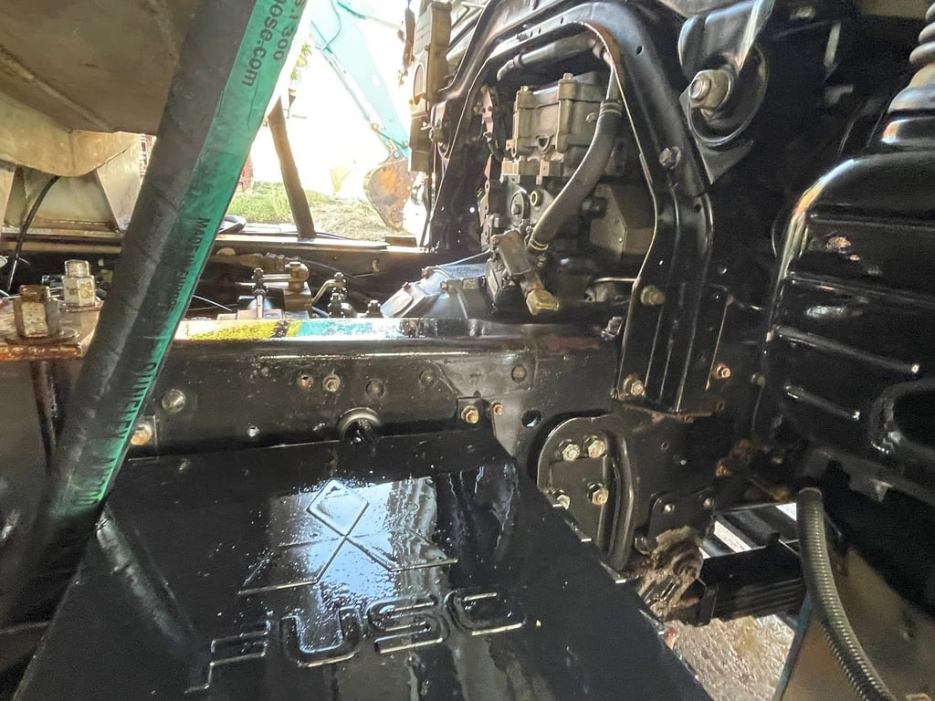 ไมล์ 19,000 กิโล 270 แรง FN62FM มือเดียว ถังน้ำสแตนเลส ไมล์ 19,000 กิโล 270 แรง FN62FM มือเดียว ถังน้ำสแตนเลส