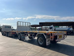 ขายด่วน ลูกพ่วงพื้นเรียบสองเพลา