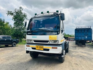 หัวลาก ISUZU 270 ยูโร1 ( เครื่องส้ม ) ปี 2545