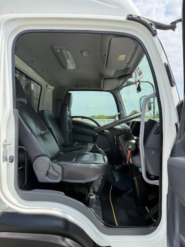 เข้าใหม่❗️เลขไมล์ 64,366 กิโลเมตร ISUZU NEW FRR 210 ดั้มพ์ 5 คิว เข้าใหม่❗️เลขไมล์ 64,366 กิโลเมตร ISUZU NEW FRR 210 ดั้มพ์ 5 คิว