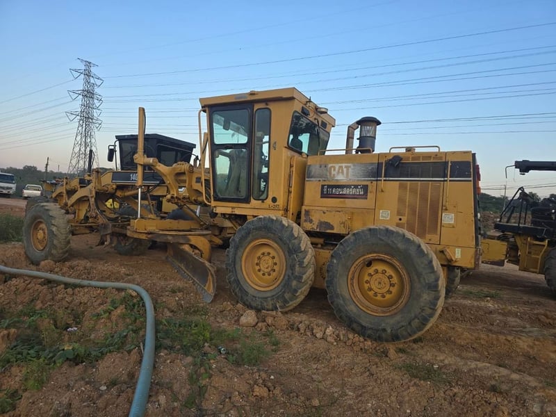 140H 2ZK ชีเรียล 8000 กว่า เล่มทะเบียน  เครื่องดี