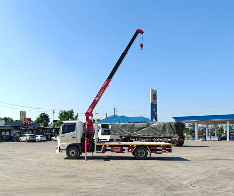 รถ6ล้อติดเครน HINO FC9J 210 แรง ปี 2567 เครน 3 ตัน