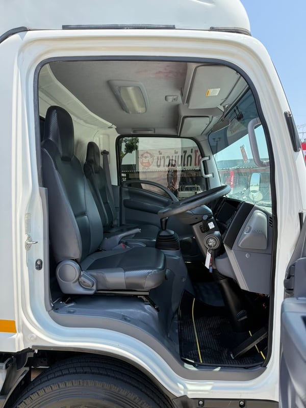 ISUZU NQR 175 กะบะเหล็กพร้อม คอกเกษตร