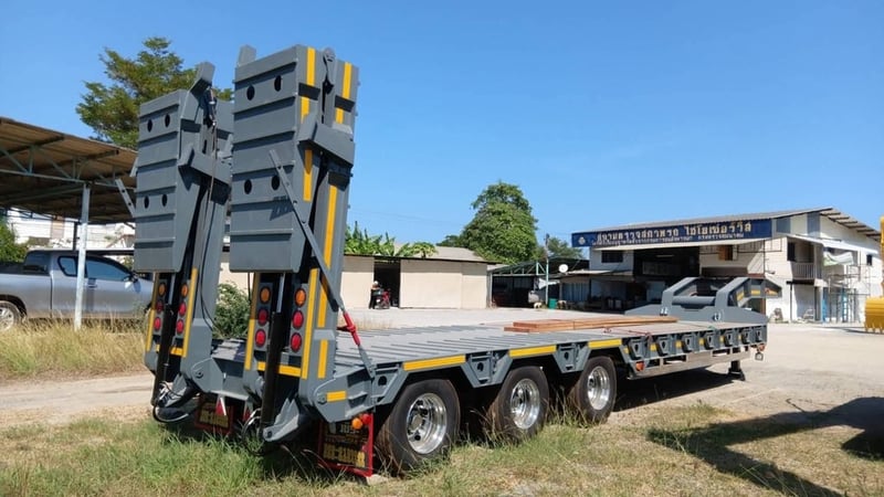 ขายด่วน หางโลเบส 3 เพลา ใหม่ๆ ยาว 12.5 เมตร