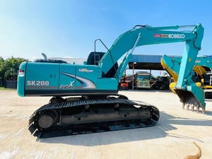 SK200-8YN 11 เครื่องปั๊มแห้ง ระบบไวเร็วแรง SK200-8YN 11 เครื่องปั๊มแห้ง ระบบไวเร็วแรง