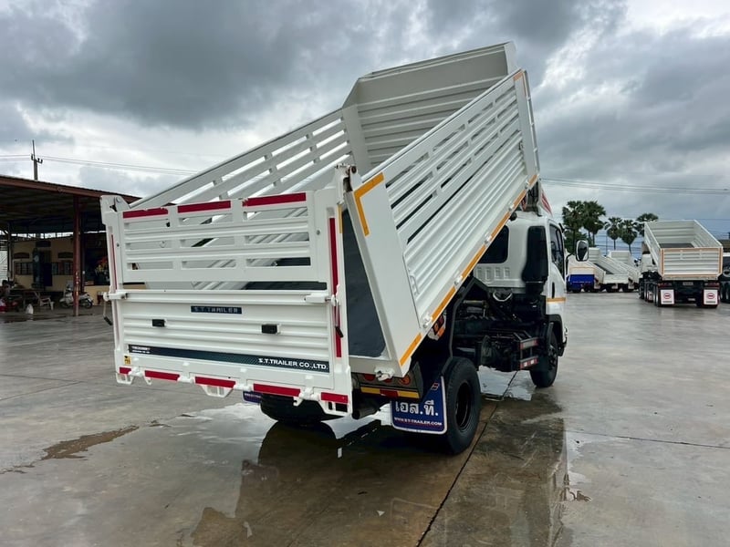 6ล้อดัมพ์ ISUZU FRR 210 ไมล์ 16,467 กิโล อู่ STเทรลเลอร์ ปี 2566 