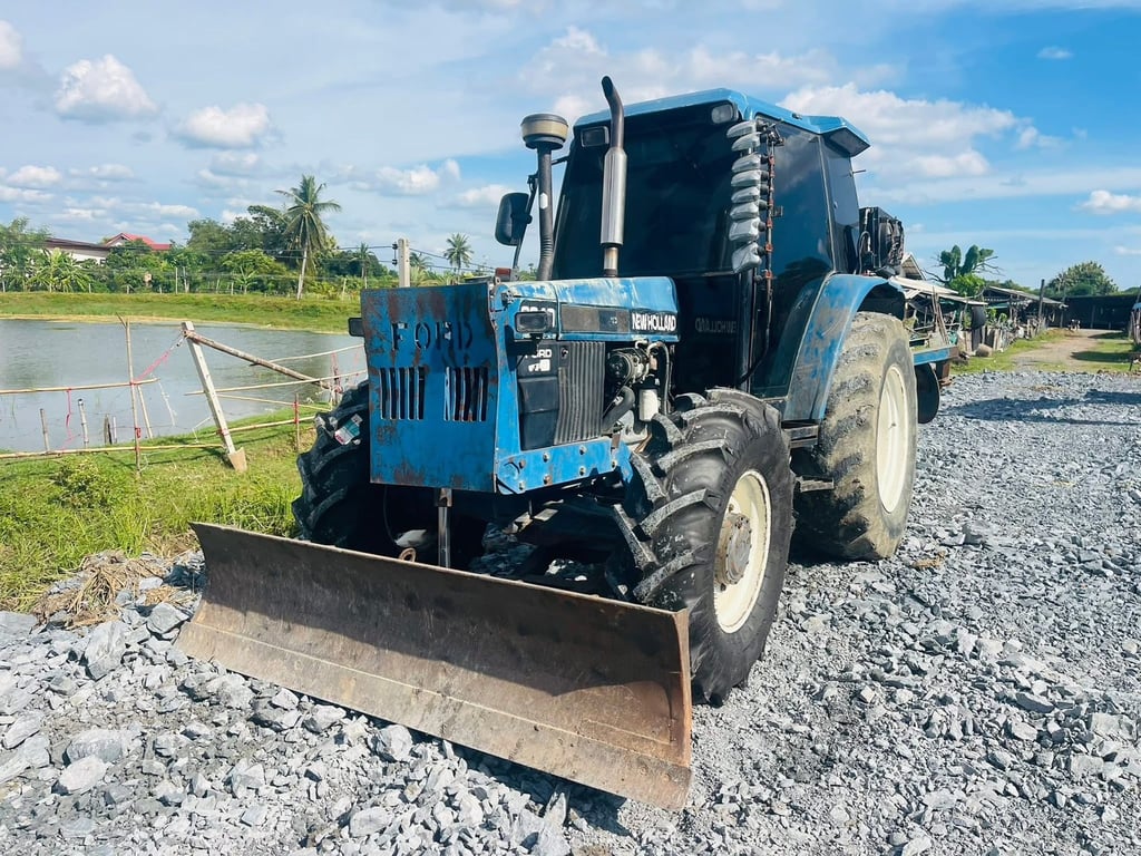 FORD 6640 นิวฮอร์แลนด์ 2 เพลา แอร์เย็น FORD 6640 นิวฮอร์แลนด์ 2 เพลา แอร์เย็น