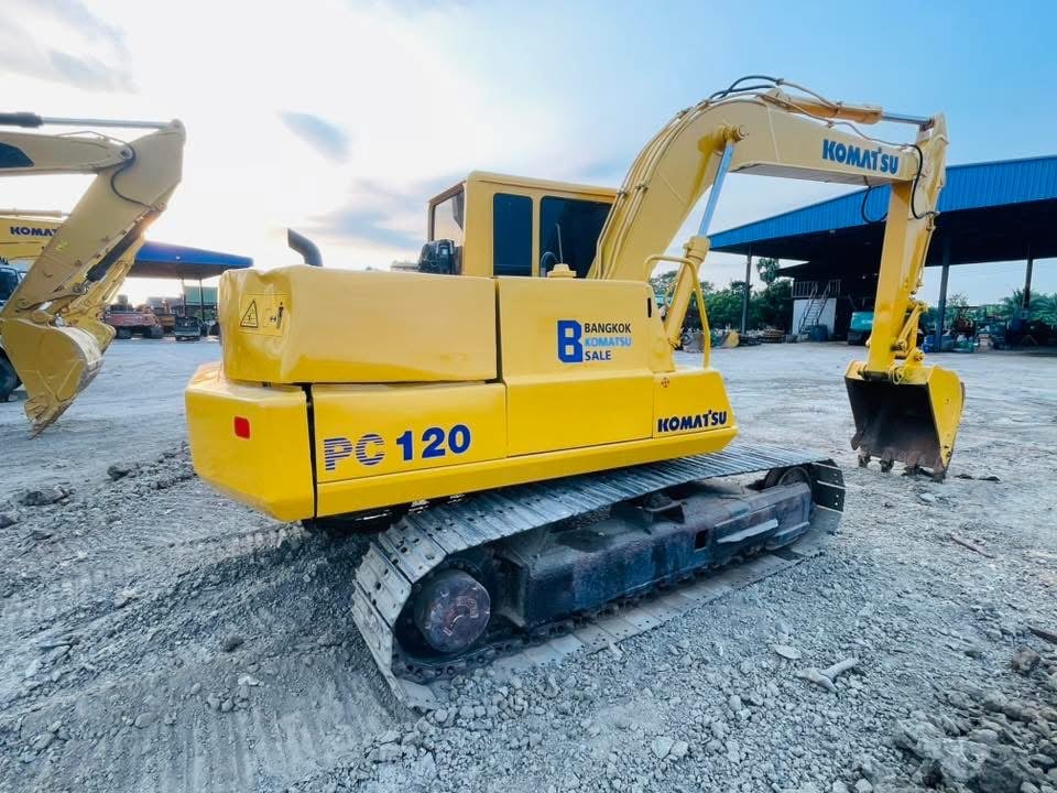 PC120-3  คนโทรสั้น เครื่องดี ปั๊มดี ทำงานได้ปกติ แอร์เย็น