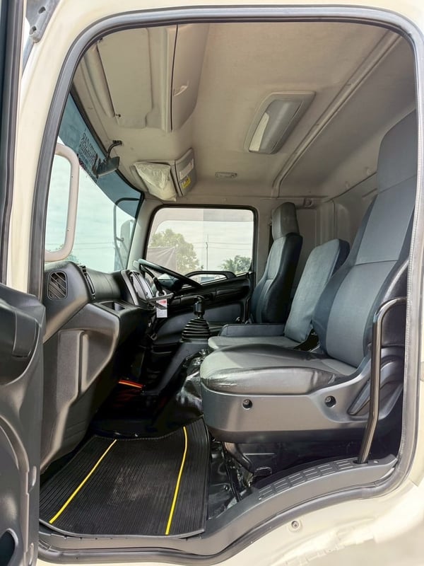HINO FL8J 260 แรง 10ล้อตู้แห้ง 10 บาน  ตู้ต่อใหม่