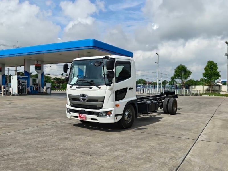 6ล้อ HINO 240 หัวคลัซซี 1.FC2AB-102256  AO5C เครื่อง 4 สูบอิฐ