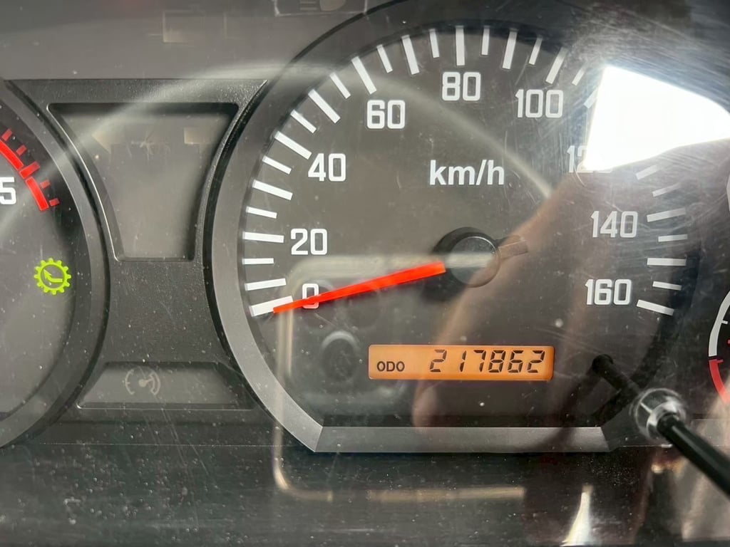 ISUZU  FYH 360 JT 12 ล้อแท้ ยาว 7 เมตร  อู่ พนัส  ไมล์ 217,908 กิโล ปี 2564