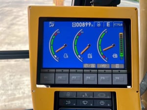 รถแบคโฮ KOMATSU PC70-8  ไมล์ ช.ม 898