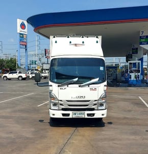 ISUZU NEW NLR 130 แรง MT 4ลัอตู้ แห้ง