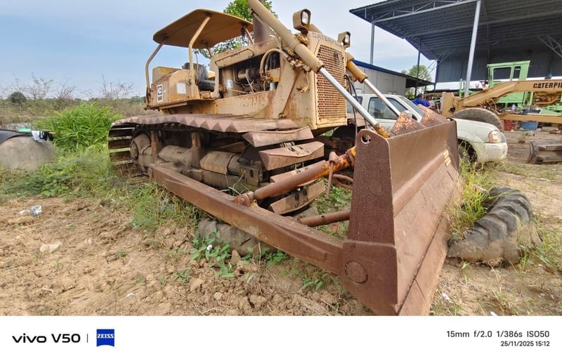 แทรกเตอร์ CATERPILLAR D6D พิมนิยม