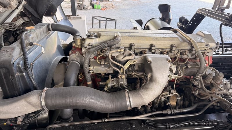 HINO 212 แรง บรรทุกน้ำ แท็งก์จุ 6,000 ลิตร HINO 212 แรง บรรทุกน้ำ แท็งก์จุ 6,000 ลิตร