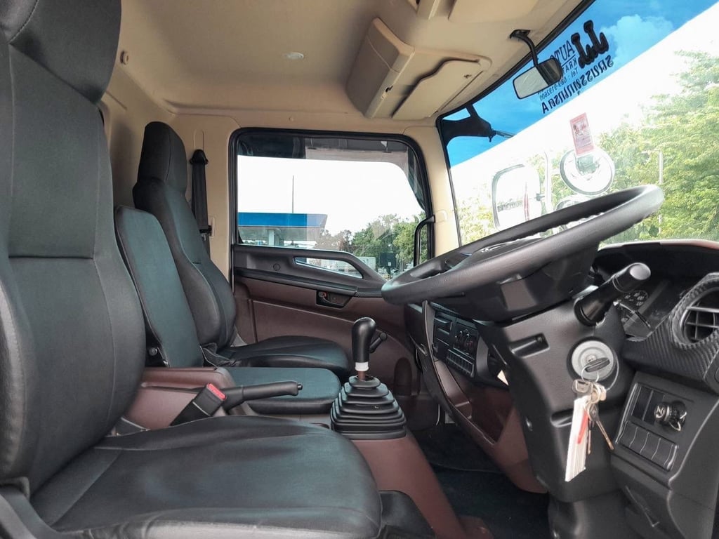 HINO NEW FC9J 175 เเรง ปี 2566 HINO NEW FC9J 175 เเรง ปี 2566