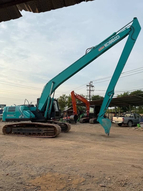 KOBELCO SK210 LC ไมล์ ช.ม 9,500  มากเท็น  บูมยาว 16 เมตร