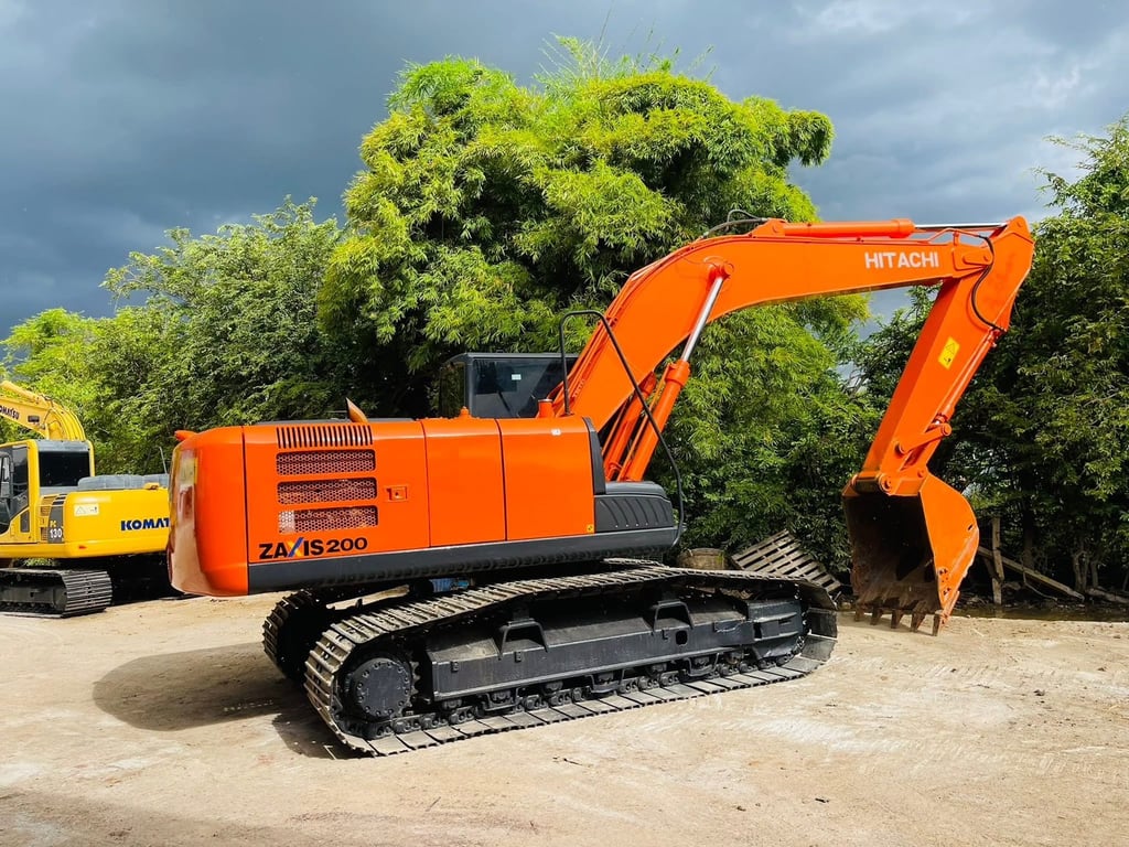 ZX200-5G ไฟฟ้าครบ ระบบดี เครื่องดี ปั้มแห้ง โช่ใหม่ เฟรมสวย อิฐ ZX200-5G ไฟฟ้าครบ ระบบดี เครื่องดี ปั้มแห้ง โช่ใหม่ เฟรมสวย อิฐ