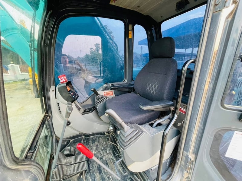 SK200-8XM สีเดิมทั้งคัน มือเดียวป้ายแดง