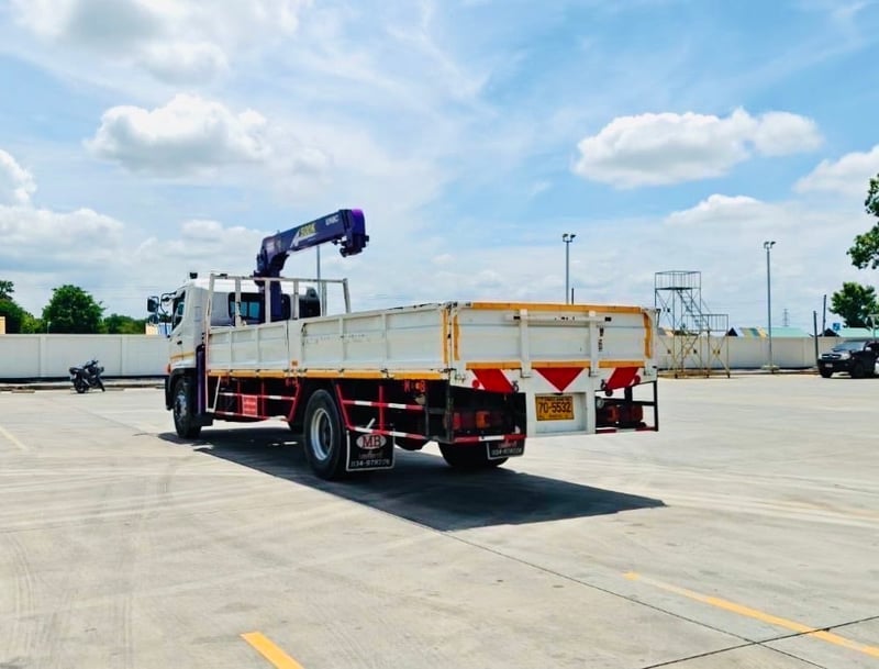 รถ6ล้อติดเครน HINO FG8J 240 แรง ปี 2566 เครน 5 ตัน รถ6ล้อติดเครน HINO FG8J 240 แรง ปี 2566 เครน 5 ตัน