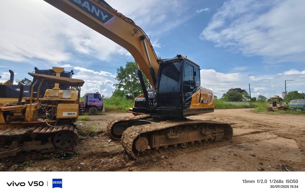 ไมล์ ช.ม 7000❗️SANY SY215C เเท็บเล็ต  สตาสด้วยปุ่มกดไม่ใช้กุณแจ  ไมล์ ช.ม 7000❗️SANY SY215C เเท็บเล็ต  สตาสด้วยปุ่มกดไม่ใช้กุณแจ