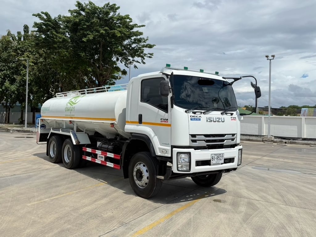 10ล้อทุกน้ำ ISUZU FVM 240 คลัซซี MT  เลขไมล์ 12,397 กิโล